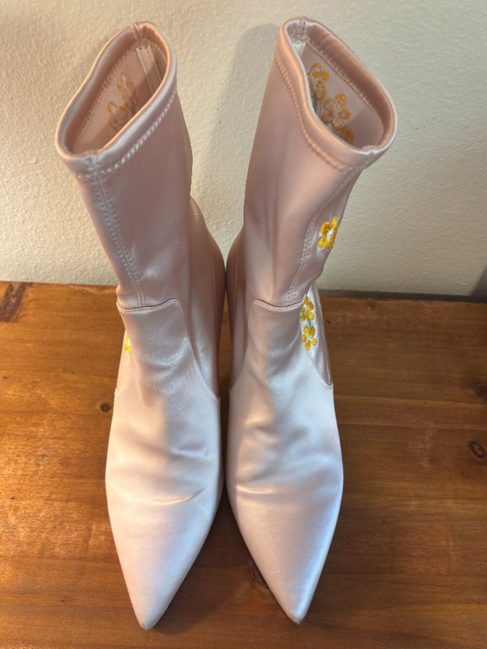 Stuart Weitzman Wren Embroidered Boot Size 8.5 - Picture 3 of 4